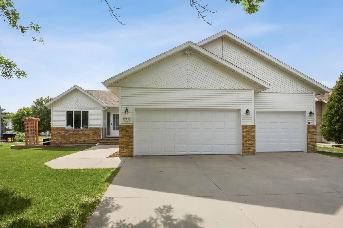 2901 32nd Street S, Fargo, ND 58103 - #1