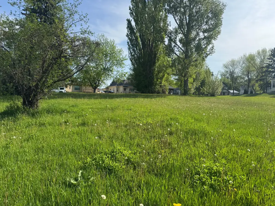 520 Summit Avenue, Crookston, MN 56716 - #2