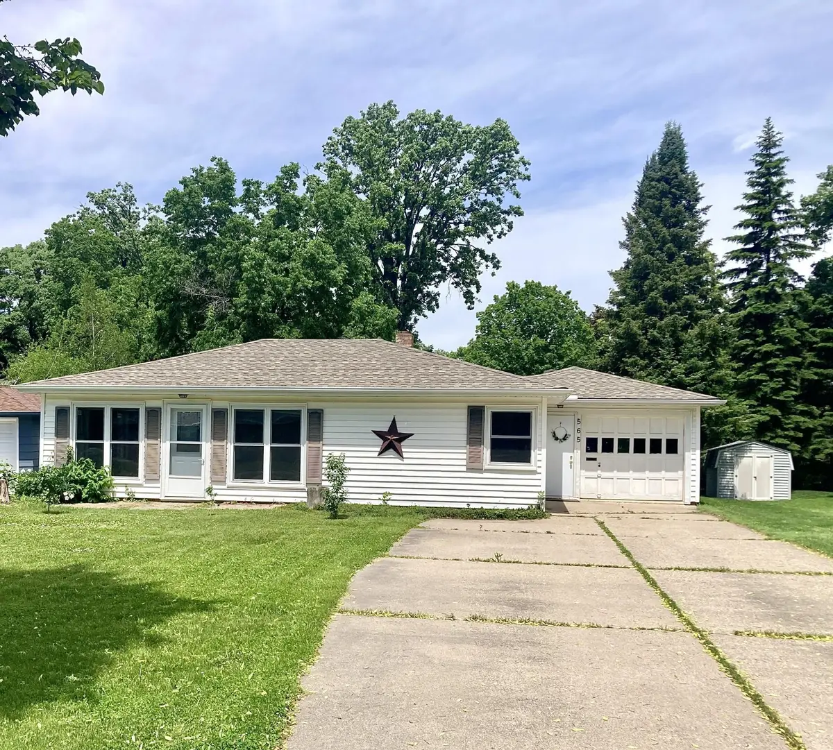 565 Madson Avenue Sw, Hutchinson, MN 55350 - #1