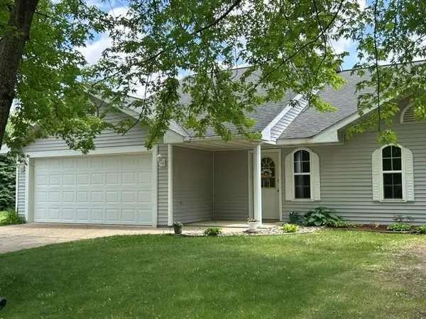203 Lindstrom Avenue W, Grove City, MN 56243
