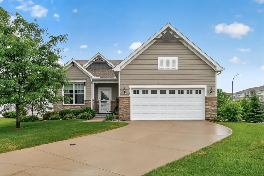 8270 Oakview Court N, Maple Grove, MN 55369 - #2