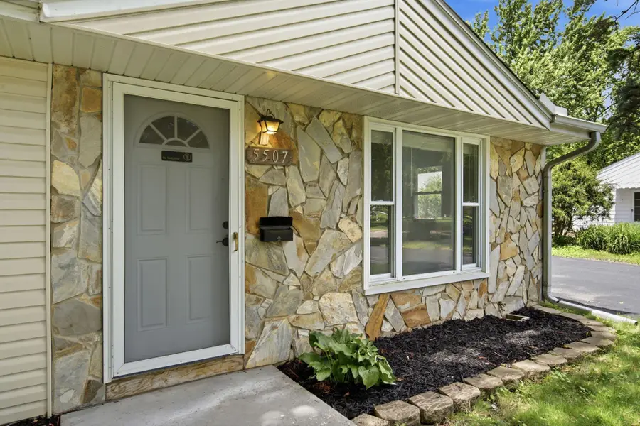 5507 Maryland Avenue N, Crystal, MN 55428 - #3