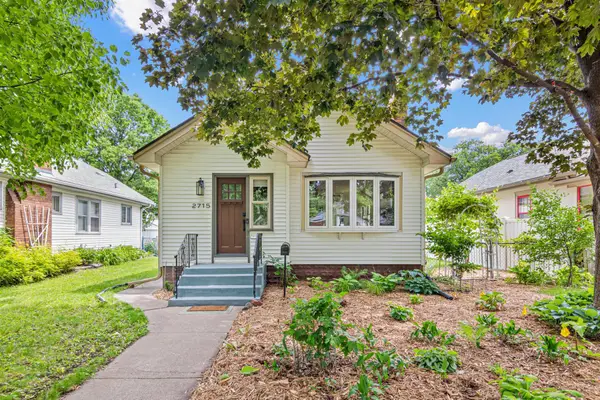 2715 40th Avenue S, Minneapolis, MN 55406