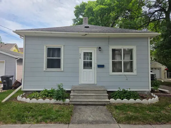 310 14th Street S, Fargo, ND 58103