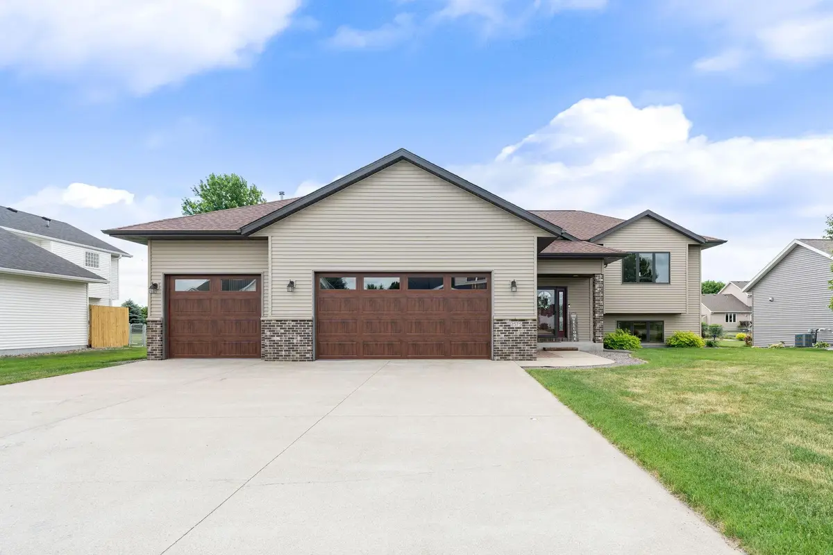 2575 Fox Hollow Lane, Owatonna, MN 55060 - #1