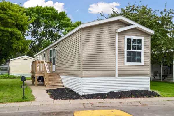 1291 Piper Drive W, New Brighton, MN 55112