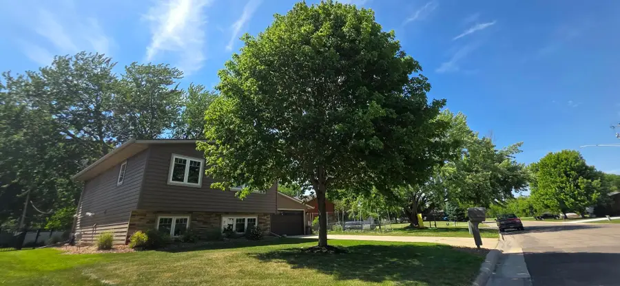 1609 Garfield Avenue, Albert Lea, MN 56007 - #2