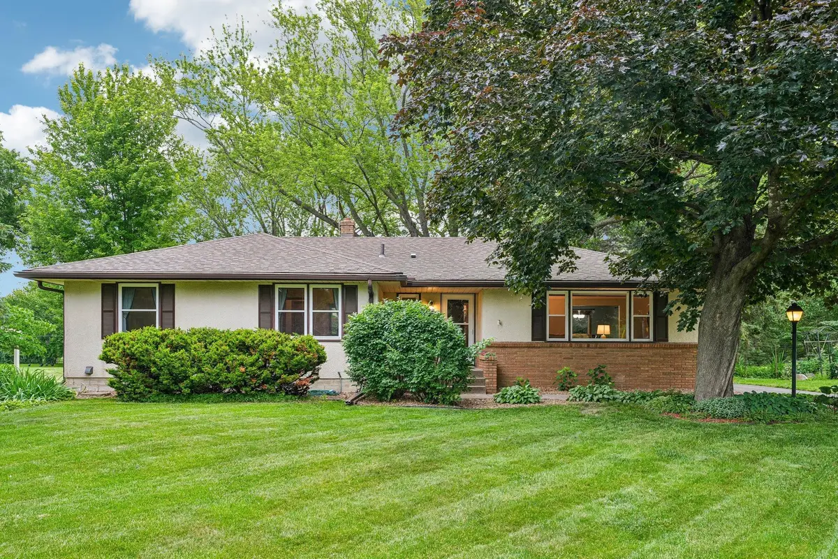 1866 Sterling Avenue N, Maplewood, MN 55109 - #1