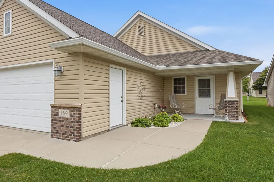 169 Summerset Lane Se, Hutchinson, MN 55350 - #2
