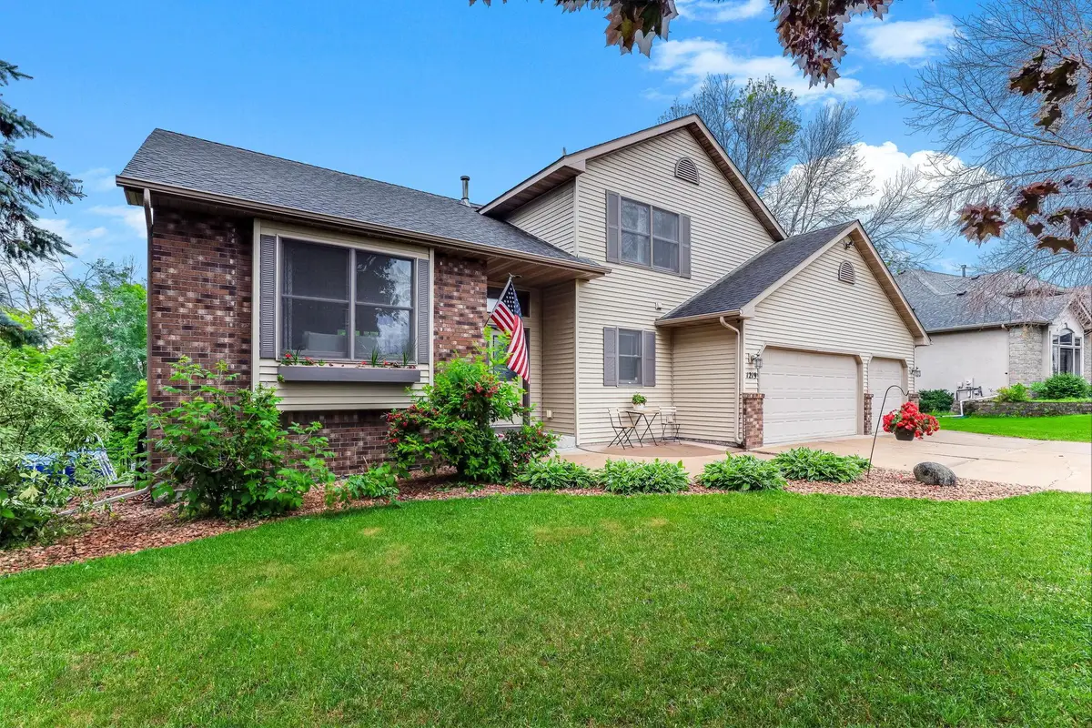 1219 15th Street Se, Forest Lake, MN 55025 - #1