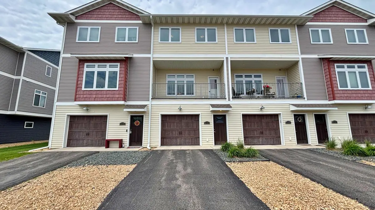 2157 Rolling Green Lane, North Mankato, MN 56003 - #1