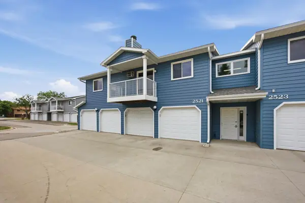 2521 25th Street S #F203, Fargo, ND 58103
