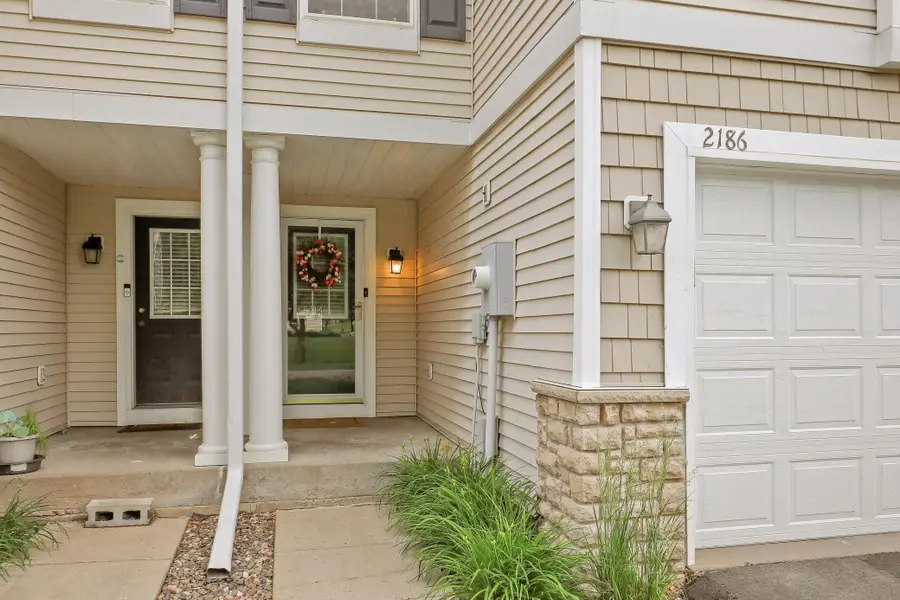 2186 Woodcrest Drive, Woodbury, MN 55129 - #3