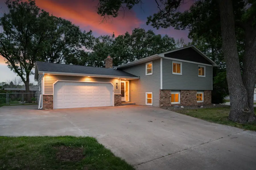 62 98th Lane Nw, Coon Rapids, MN 55448 - #3