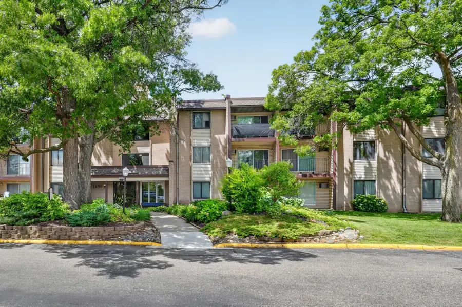 1690 Highway 36 W #320, Roseville, MN 55113 - #2