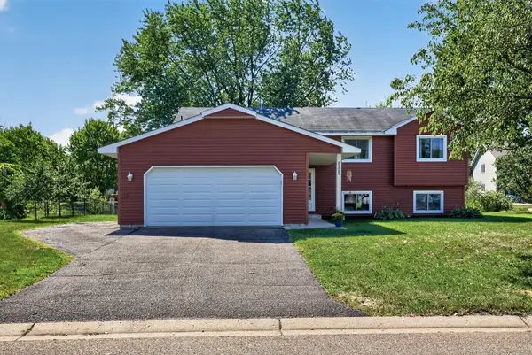8068 Lower 147th Street W, Apple Valley, MN 55124