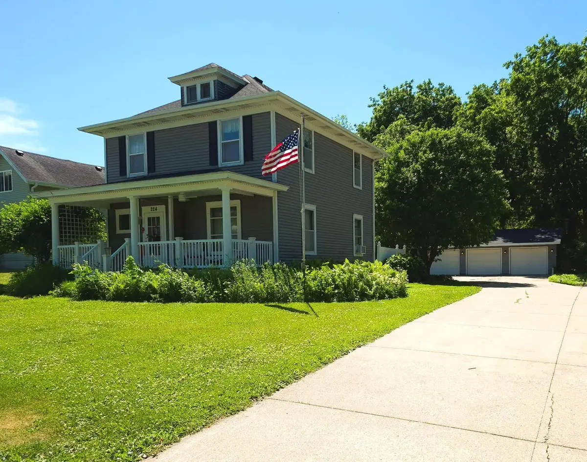 224 3rd Avenue Sw, Faribault, MN 55021 - #1