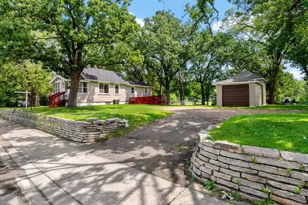 5740 Dupont Avenue N, Brooklyn Center, MN 55430