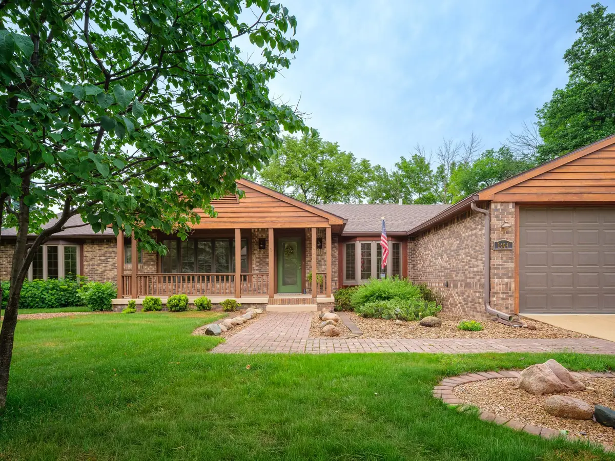 1404 Woodland Drive Sw, Rochester, MN 55902 - #1