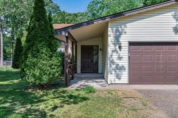 10370 Flamingo Street Nw, Coon Rapids, MN 55433