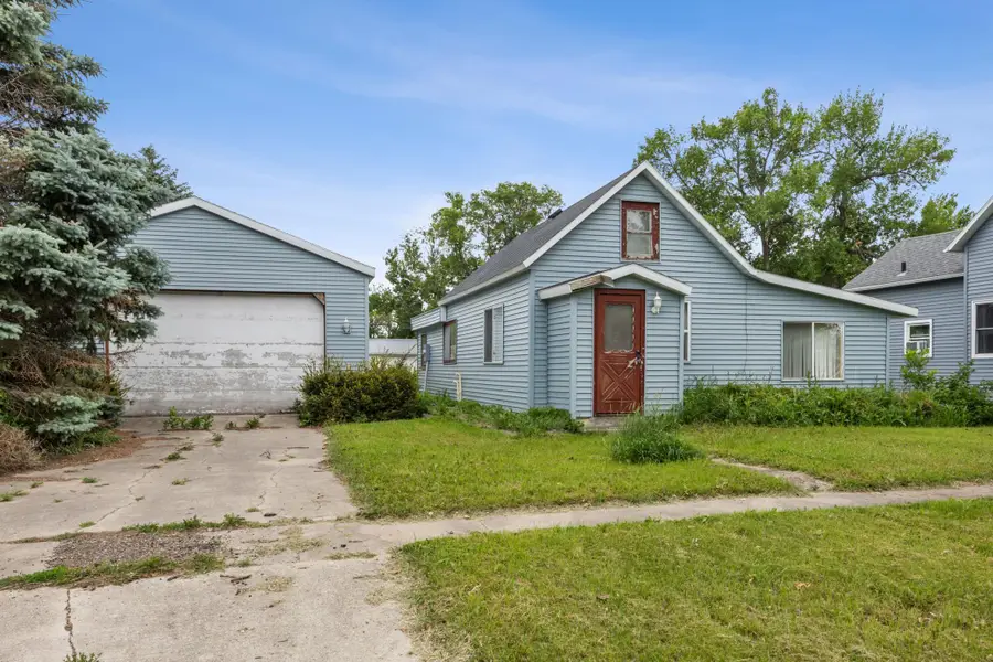 118 2nd Street Sw, Hillsboro, ND 58045 - #2