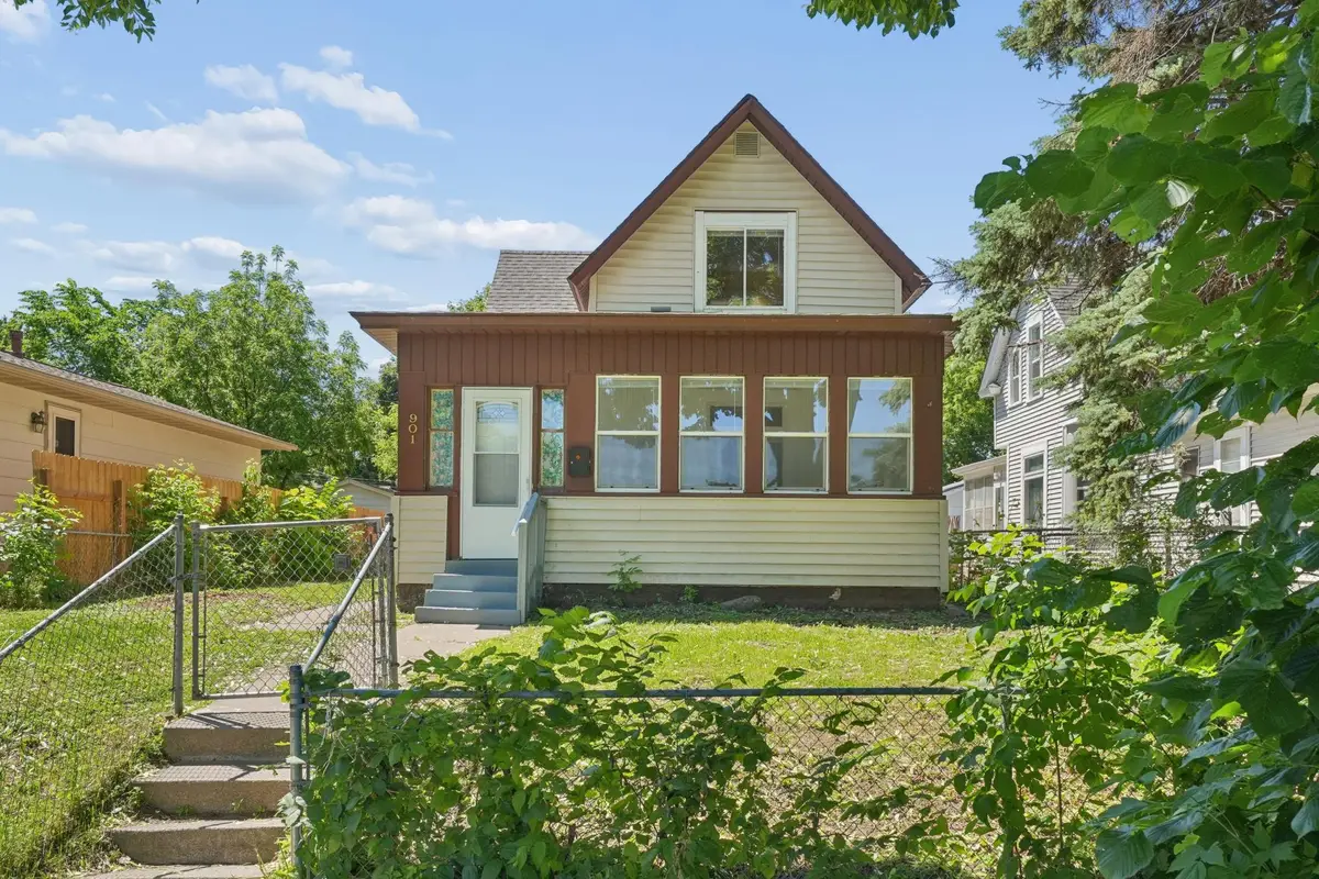 901 31st Avenue N, Minneapolis, MN 55411 - #1