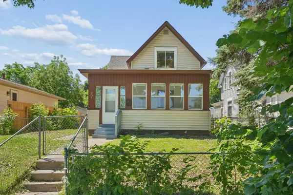 901 31st Avenue N, Minneapolis, MN 55411