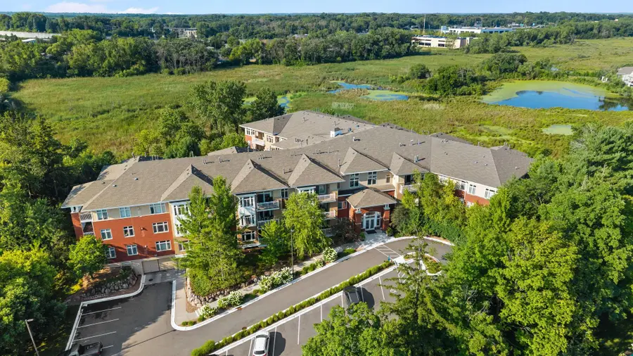 408 Parkers Lake Road #206, Wayzata, MN 55391 - #3