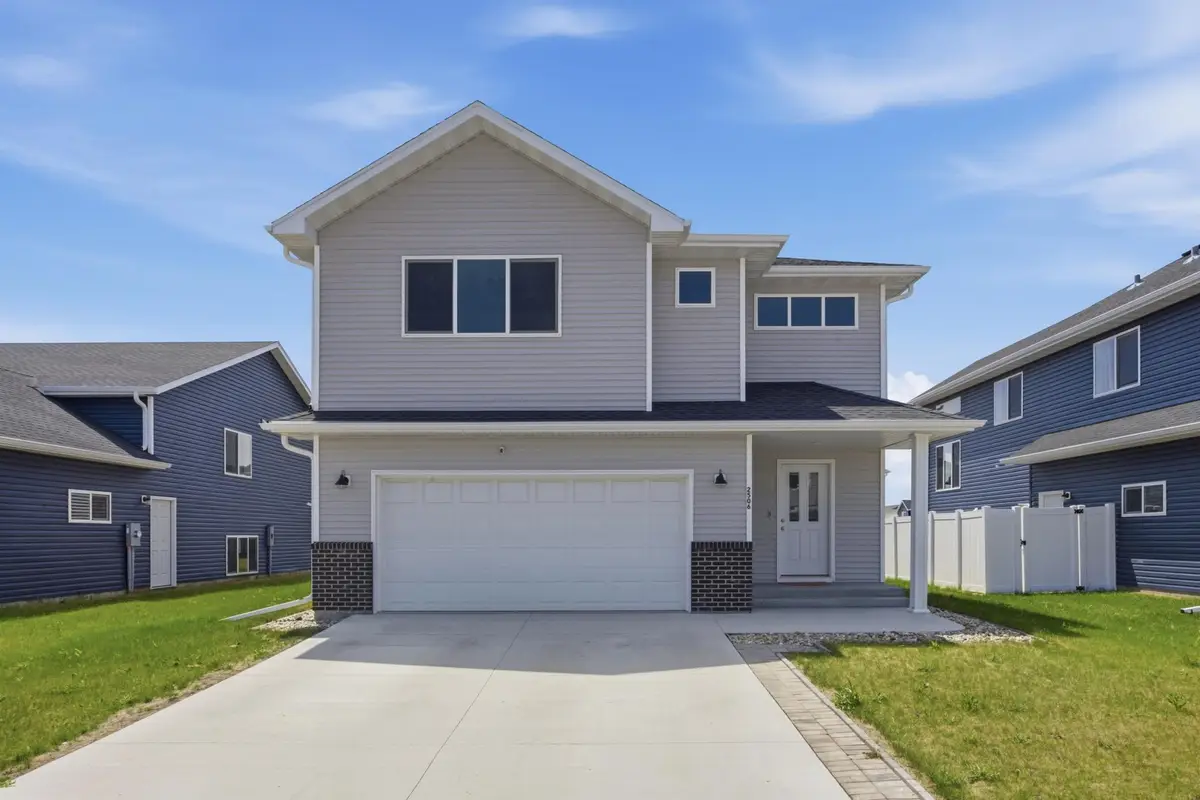 2506 Fulton Loop S, Fargo, ND 58104 - #1