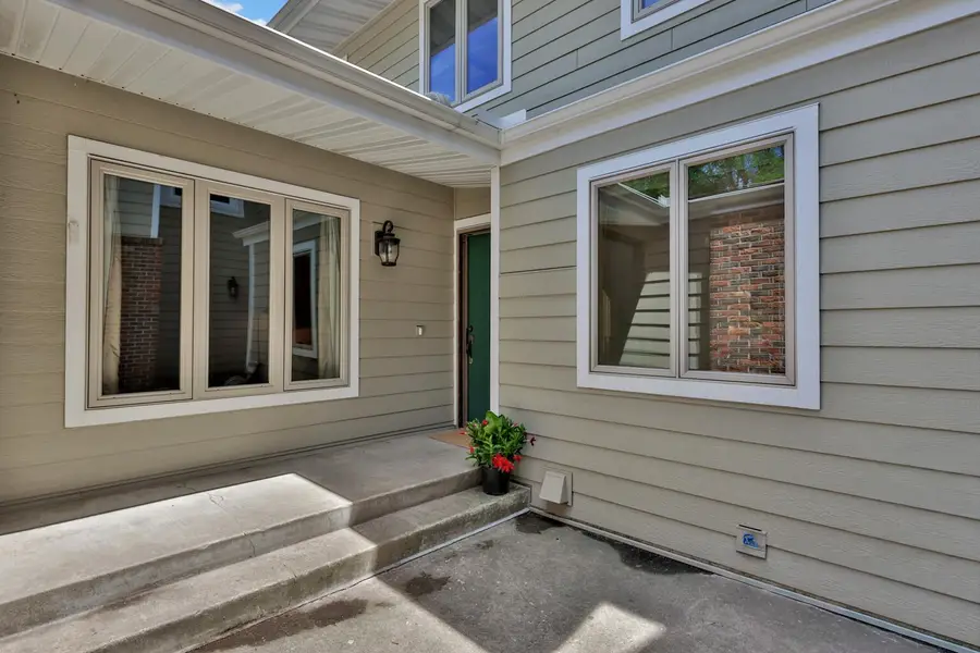 8286 Kingslee Road, Bloomington, MN 55438 - #2