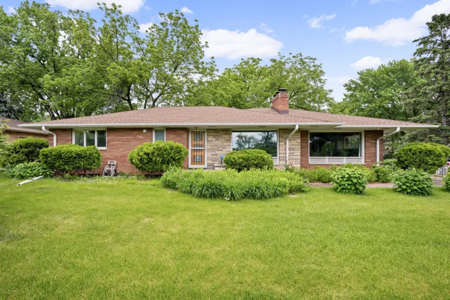 1495 County Road B2 W, Roseville, MN 55113 - #2