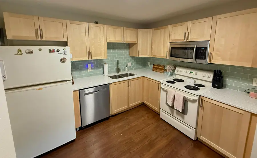 26 10th Street W #402, Saint Paul, MN 55102 - #3