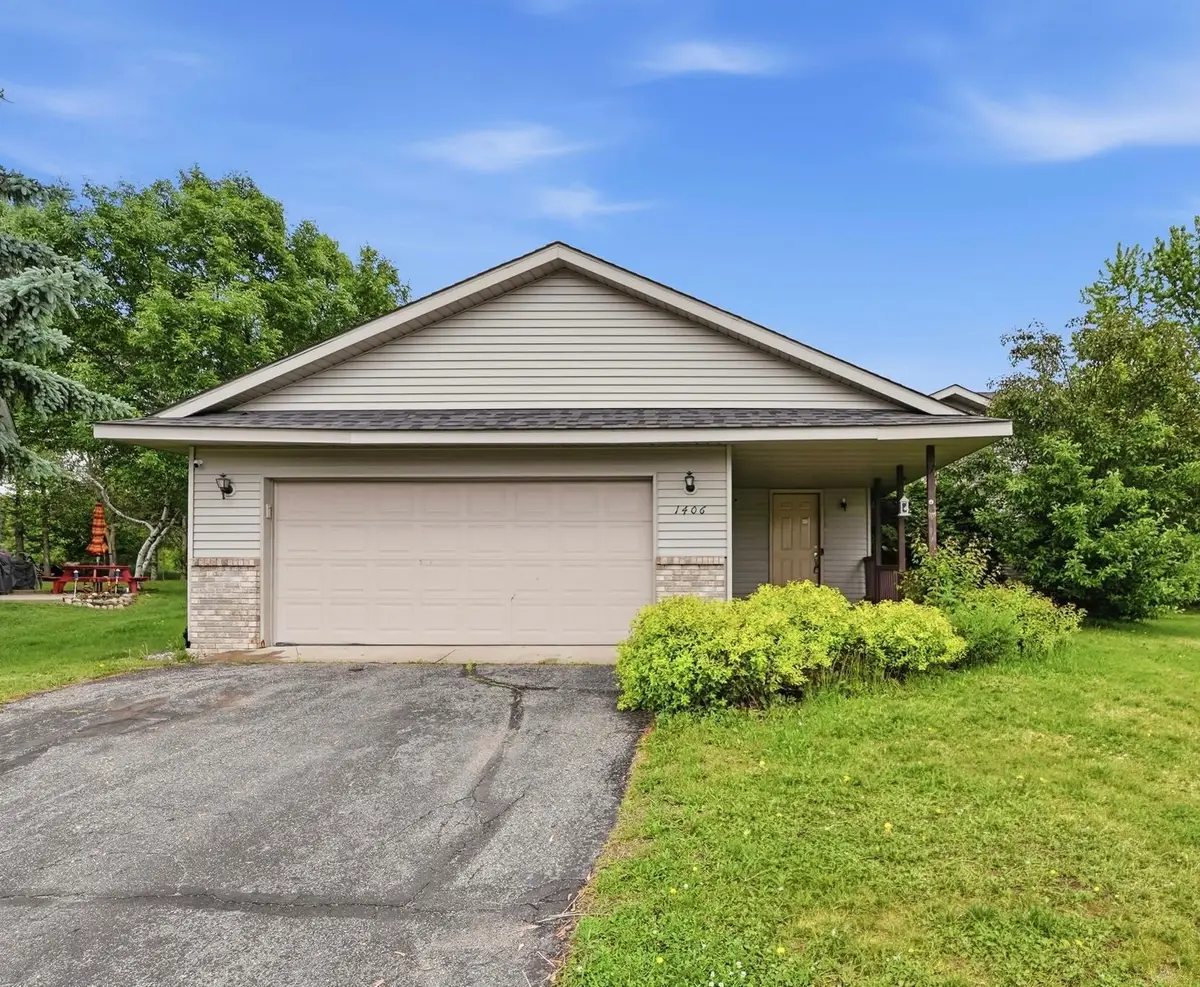 1406 Summit Avenue N, Sauk Rapids, MN 56379 - #1