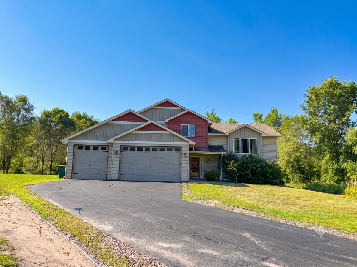 820 Kelly Street, Lino Lakes, MN 55014 - #1