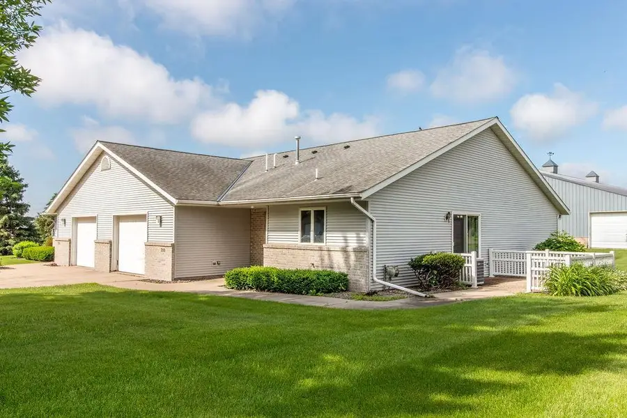710 S 10th Street, Bird Island, MN 55310 - #2