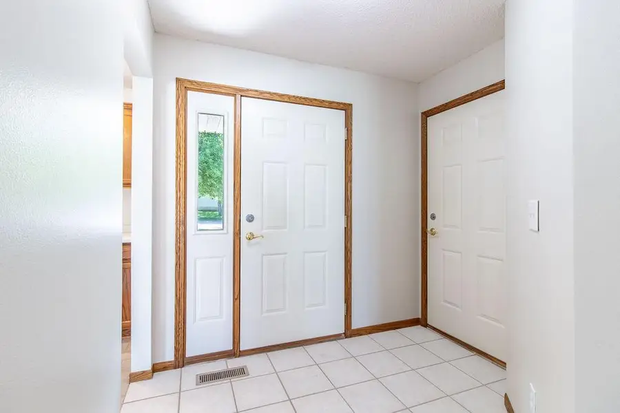 710 S 10th Street, Bird Island, MN 55310 - #3