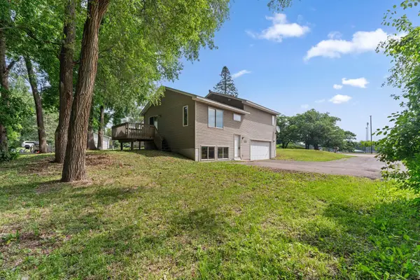 1380 Silver Lake Road Nw, New Brighton, MN 55112