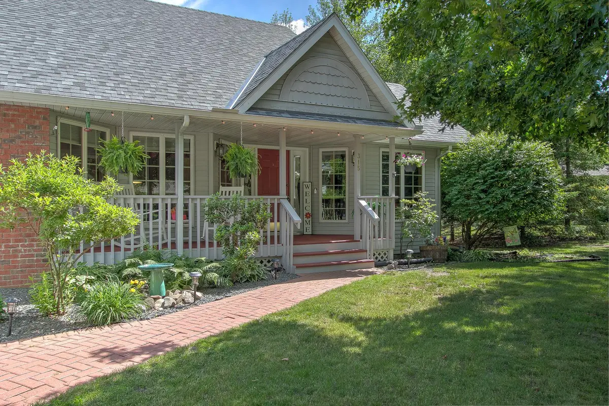 315 Sunset Lane N, Cambridge, MN 55008 - #1