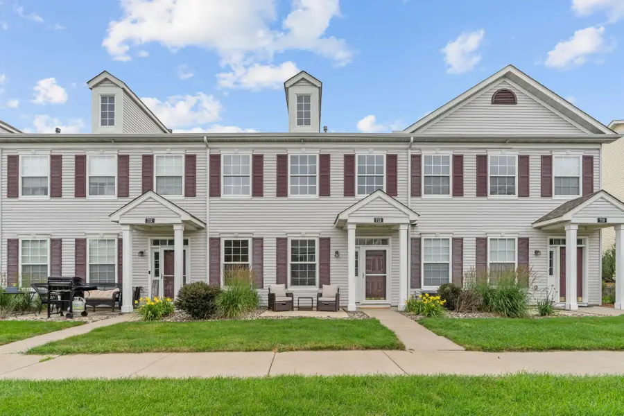 713 Cobblestone Way, Shakopee, MN 55379 - #2