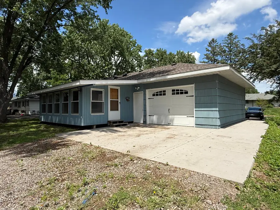 954 109th Avenue Nw, Coon Rapids, MN 55448 - #2