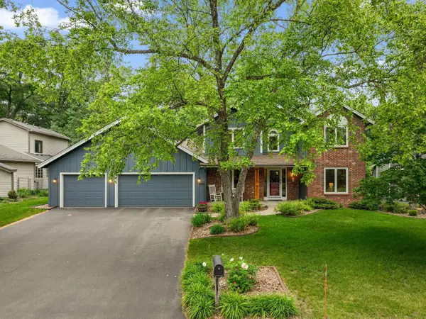 4876 Knottingham Circle, Eagan, MN 55122