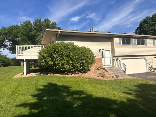 1113 E 145th Street, Burnsville, MN 55337