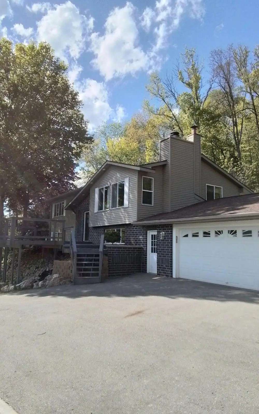 1596 Highwood Drive, La Crescent, MN 55947 - #1