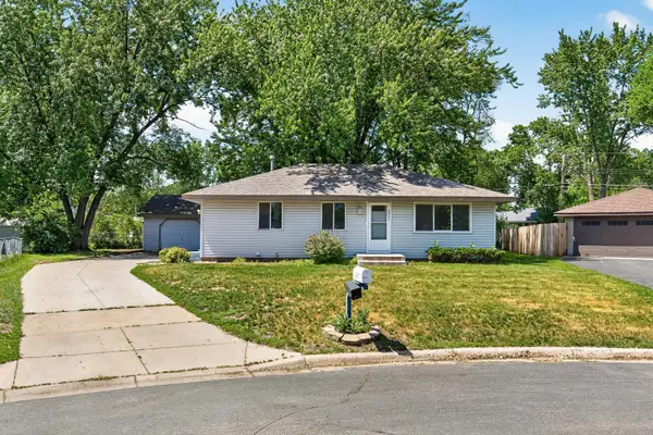 2901 114th Avenue Nw, Coon Rapids, MN 55433
