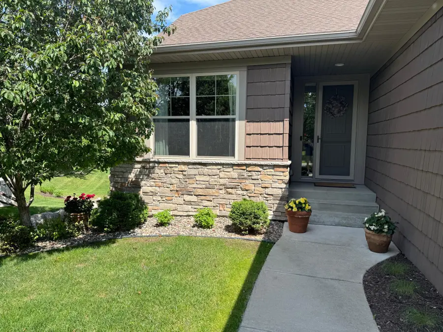 10788 Lyndale Bluffs Trail, Bloomington, MN 55420 - #2