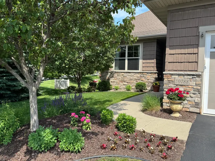 10788 Lyndale Bluffs Trail, Bloomington, MN 55420 - #3