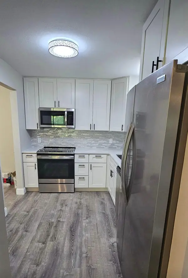5643 Green Circle Drive #108, Minnetonka, MN 55343