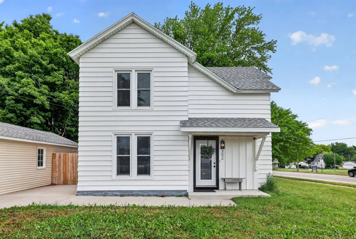302 1st Street Nw, Dodge Center, MN 55927 - #1