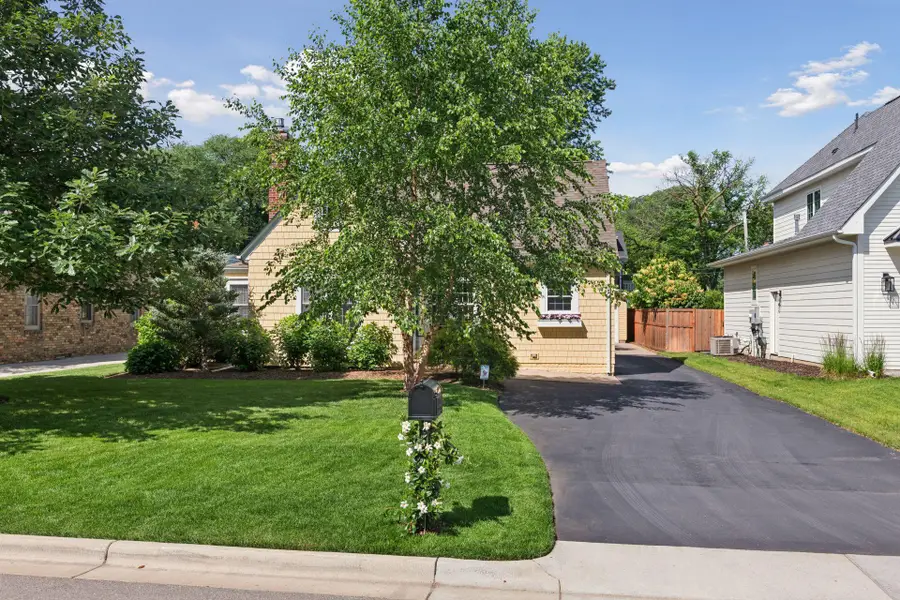 4312 Oakdale Avenue S, Edina, MN 55424 - #3