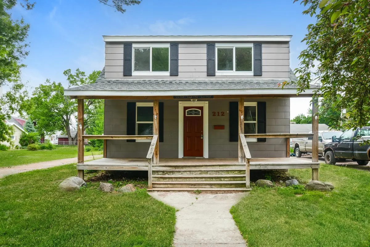212 Wood Street S, Mora, MN 55051 - #1